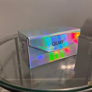 Quay Sunglass Case holographic fits 4 pairs. So cute! Iridescent silver rainbow